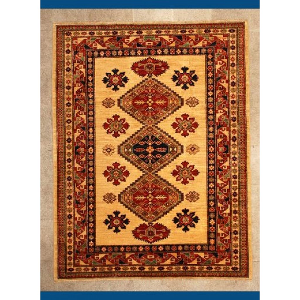 tappeto decorativo lesghi, con lana moderna e disegno classico nei toni del rosso e del crema