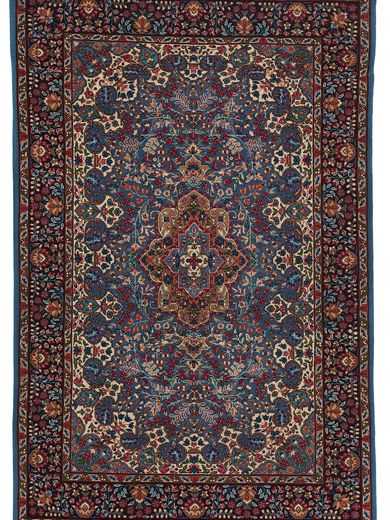 Tappeto orientale bercana con medaglione centrale e intricati dettagli decorativi floreali su tutto il campo blu e il bordo del tappeto