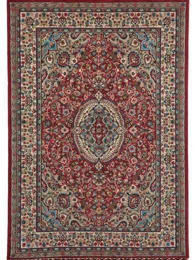 Tappeto persiano originale multan, con medaglione centrale e intricati motivi decorativi floreali su tutto il campo rosso e il bordo bianco del tappeto
