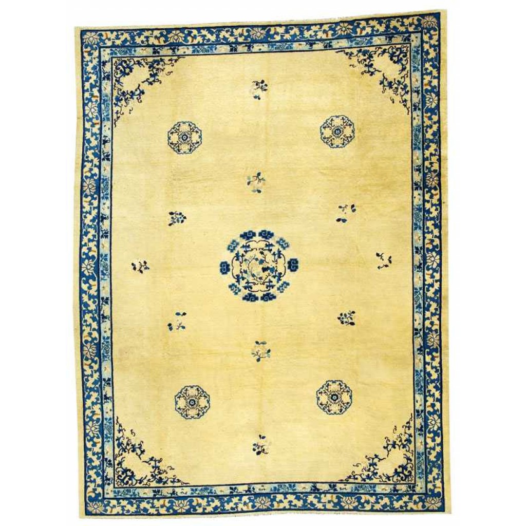 Tappeto cinese pekino antico con dettagli decorativi floreali blu minimalisti a tutto campo crema e sul bordo