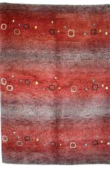 Tappeto contemporaneo tibetano rosso e fasce grigie con motivi decorativi quadrati