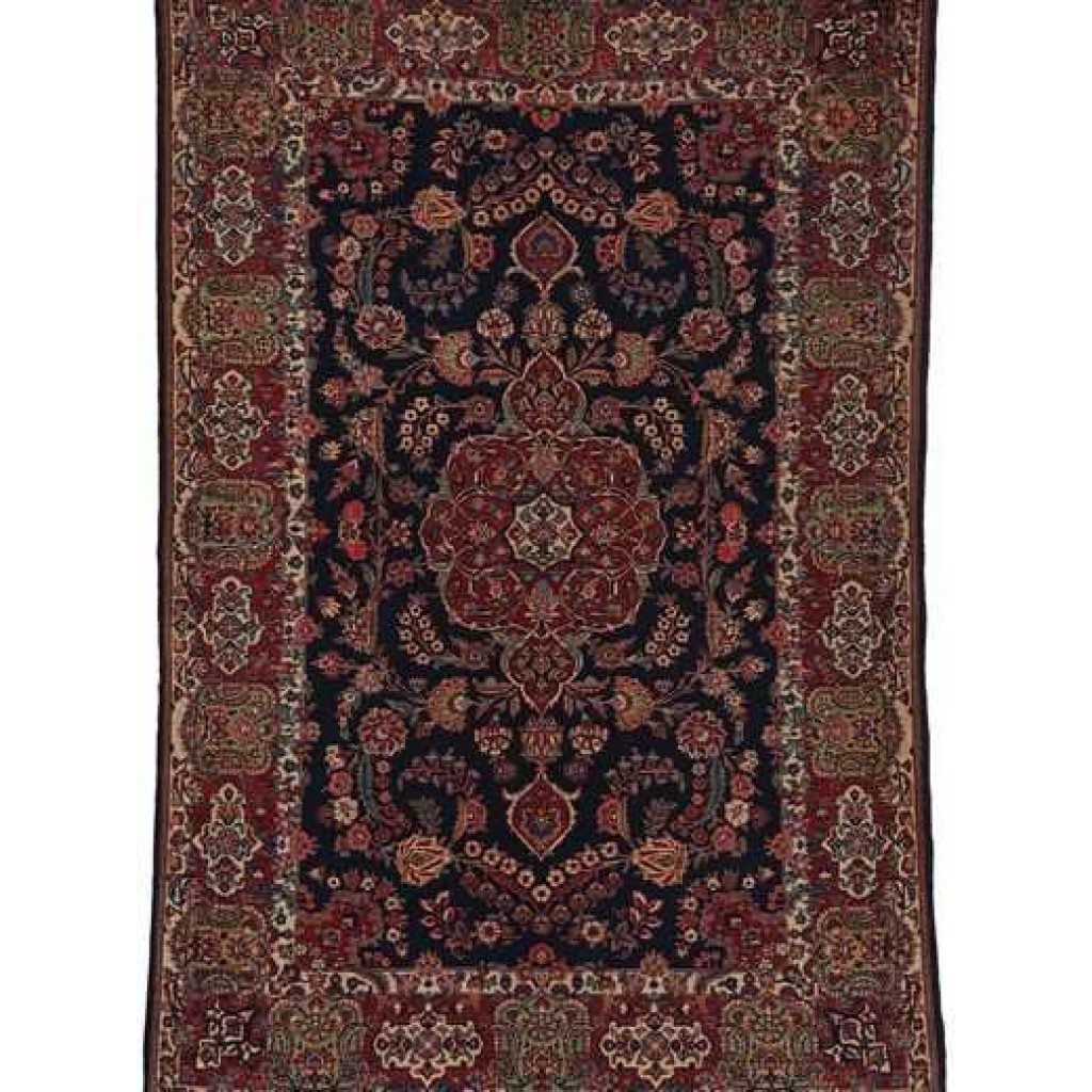 Tappeto persiano keshan antico con medaglione centrale rosso su campo blu e intricati dettagli decorativi floreali su tutto il campo e il bordo spesso e rosso del tappeto