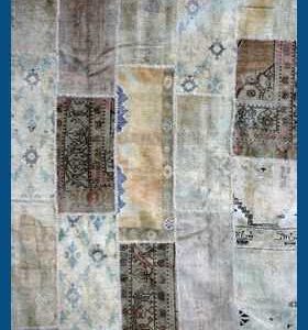 Tappeto patchwork contemporaneo, ottenuto da tappeti classici grigi e marroni