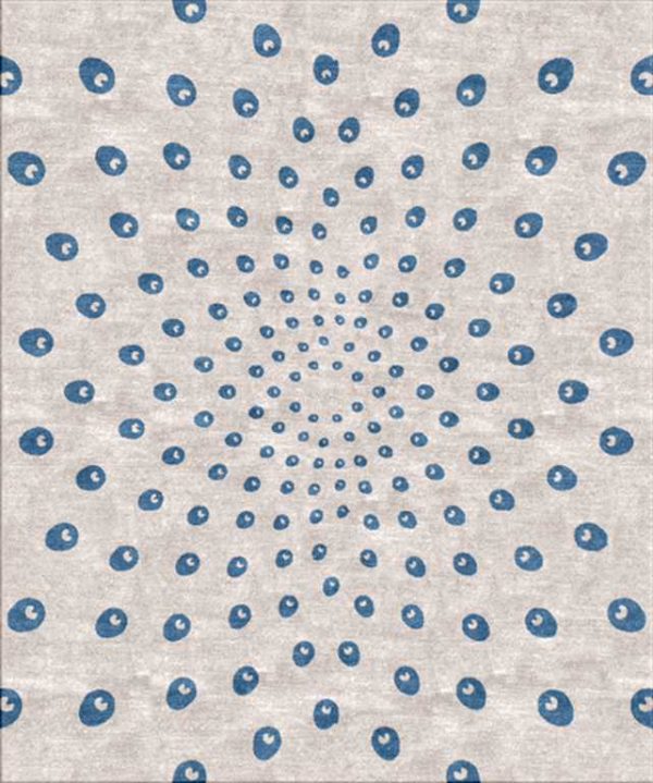 Tappeto contemporaneo Arazi Collection linea Peacock grigio con motivi decorativi azzurri che ricordano una coda di pavone