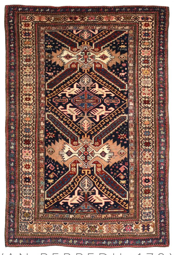 Tappeto persiano antico shirvan perpedil con medaglione centrale geometrico e decorazioni uncinate astratte, triplo bordo