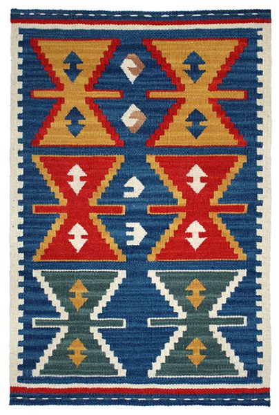 Tappeto contemporaneo kilim artorient con motivi decorativi geometrici astratti su sfondo blu
