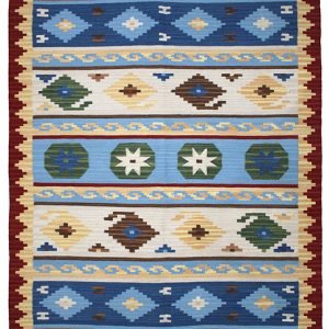 Tappeto contemporaneo kilim artorient con decorazioni geometriche e lineari a fasce bianche, verdi e azzurre