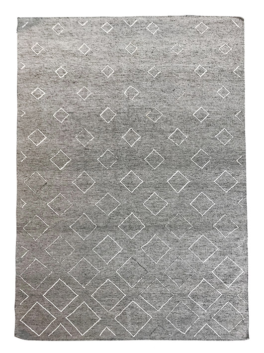 Tappeto kilim contemporaneo Artorient della collezione Arazi Home Graff, a tessitura piatta e con ricamo in rilievo eseguito con tecnica sumak, grigio con decorazioni geometriche a forma di rombo argentate