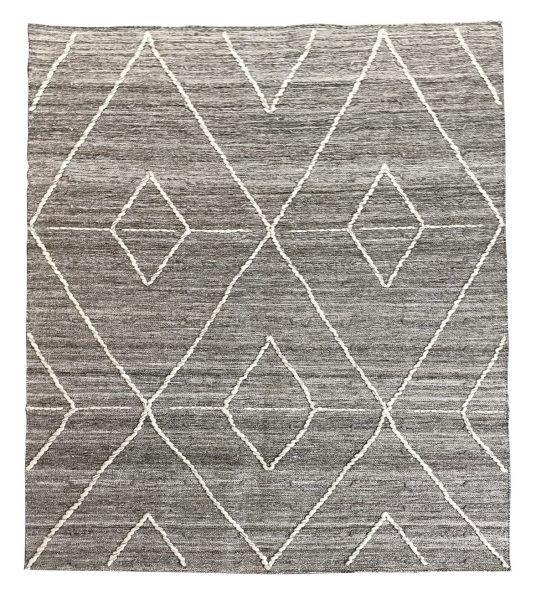 tappeto kilim lounge contemporaneo grigio, con motivi decorativi a rombi concentrici con bordi bianchi