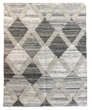 tappeto kilim lounge contemporaneo grigio, con motivi decorativi a rombi neri e fasce bianche