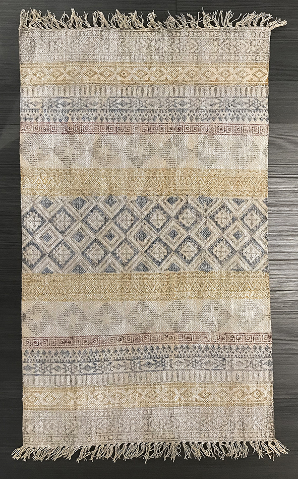 Tappeto moderno Artorient kilim metal dal design contemporaneo, tessitura piatta e decorazione geometrica a fasce delimitate da bordi geometrici e frange