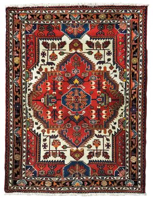 Tappeto persiano orientale originale sanadah rosso, blu e verde con fantasie geometriche su sfondo bianco e medaglione centrale