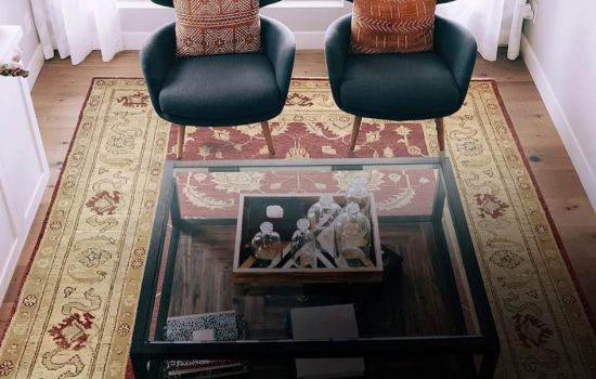 salotto con tappeto decorativo Artorient Milano da sotto tavola