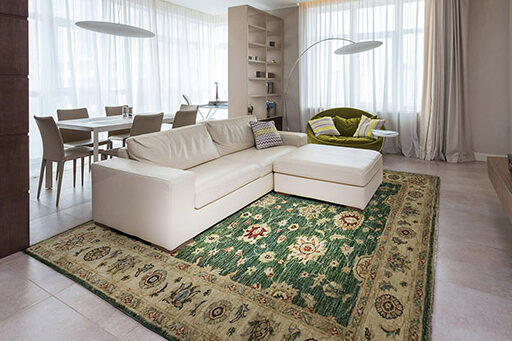 tappeto decorativo floreale in soggiorno contemporaneo